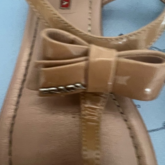 PRADA bow sandals. Prettiest patent leather bow great for the pool or everyday! - Picture 10 of 10